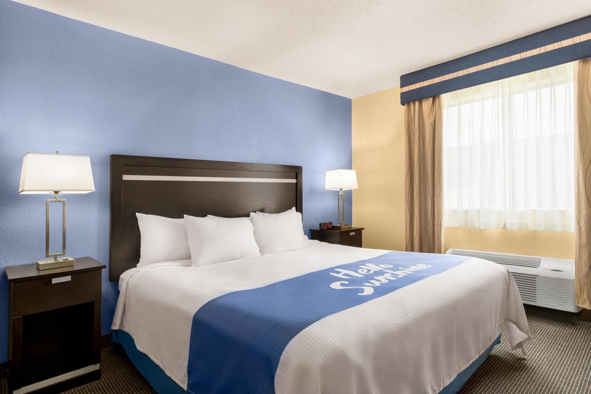 The Cayuga Inn At The Finger Lakes Auburn Bagian luar foto