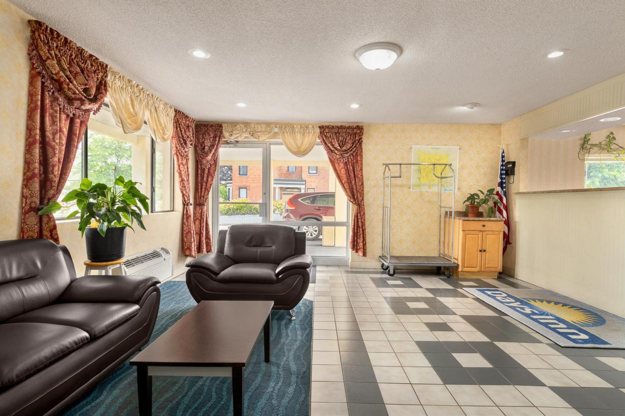 The Cayuga Inn At The Finger Lakes Auburn Bagian luar foto